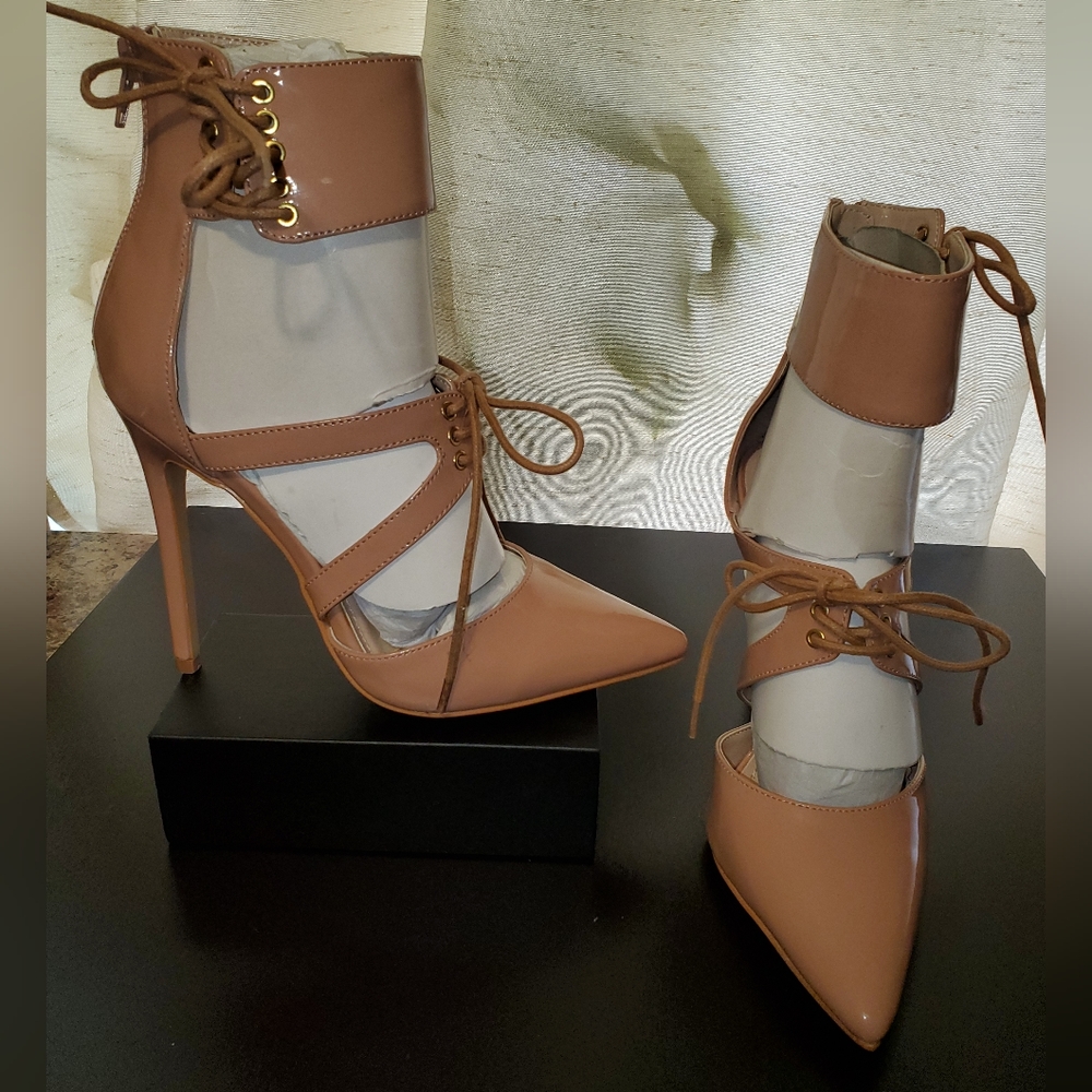 Blush pink stilleto heel with lace up ankle